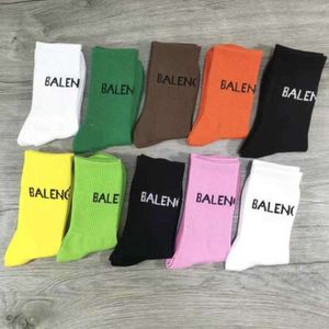 Mulheres e homens Caixa de presente Meias Designer Socks Bordado Carta de algodão Esporte Skateboard Skate Casual Sock