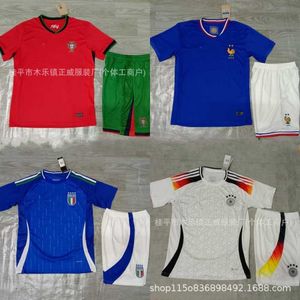 2024 Kit di calcio Brasile Francia Portogallo Inghilterra Italia Germania Belgio Casa e Kit di calcio
