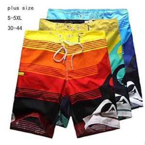 Shorts masculinos masculinos de praia masculam calças de verão calças de praia com secagem rápida no maiô impresso