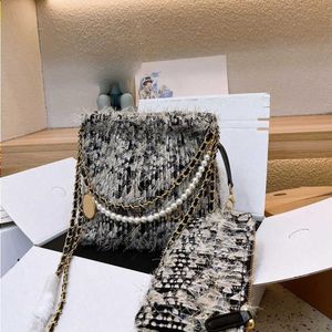 10A Fashion Designer 231025 Hobo Bag Cc Luxury Woolen Bags Small Crossbody Tote Purse Bags Pearl Handbags Woman Texture Fluffy Handbag Asid