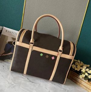 Designer totes Leather Dogs Carrier Engraved Name Leather Pets Carrying Bags Breathable Flight Case Outdoor Dog Bag Cat Car Box Bulldog Teddy