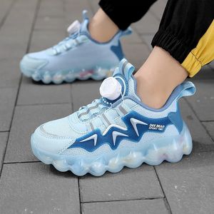 Sneakers per bambini estivi magni in rete per ragazzi traspiranti scarpe da corsa medio e grandi scarpe da basket per fibbia girevoli 240506