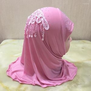 Roupas étnicas H142 Varejo Muçulmano Pequenas Meninas Hijab Com renda elástica Solid Subscarf Islâmico Hatstssturban Caps Headwrap Bonnet Séia de cachecol