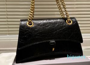 2024 new ardware Letter Buckle Cowhide Genuine Leather Internal Zipper Pocket High Quality Lady Messenger Purse