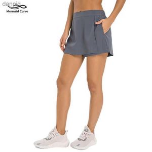 Etekler Denizkızı Eğrisi Moire Emme Sırtı Ter Tenis Şortları Serin Hızlı Kuru Spor Pantdress Çok Cocus Çok Cömer Anti-Slip Koşu Şortları Y240508