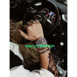 RM Luxury Watches Mechanical Watch Mills Hollow Mens Watch Mens Mensical Trend Watch Womens and Mens Wormhole P55ブラックシェルとブラックベルトメカニカルSTSN