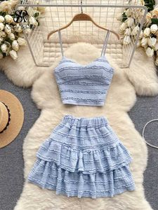 Tvådelad klänning Singreiny SWT Ruched Two Pieces Set V Neck Rem Crop Tops+Kort veckad kjol Koreansk stil Chic Summer Beachwear Suits Y240508