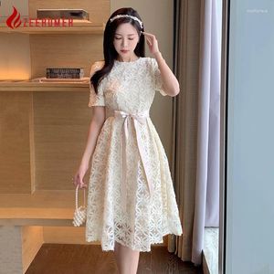 Festklänningar 2024 Franska Elegant Sweet 3D Flower Brodery White Lace Princess Dress Women High Quality Luxury Hollow Out Evening