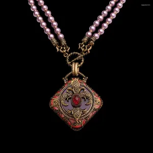 Серьги ожерелья устанавливают европейскую серию ретро геометрическое розовое жемчужное цвето