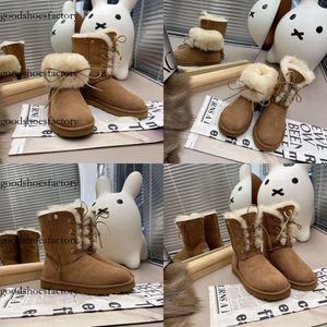 Designer fofo Botas de neve Inverno Austrália Plataforma tornozelo Sapatos de lã Lace Up Sheepskin Pur Real Leather Classic Brand Original Edition