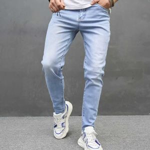 Jeans maschi di moda strtwear uomini semplici in stile solido jeans long long jeans maschio best qualità da jogging casual jogging pantaloni per uomini y240507