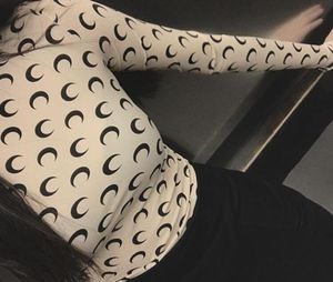Женская одежда сексуальная топ -топ женщин с длинным рукавом графические футболки Туника Коззулка Дамская Полумесятельная луна Пятни
