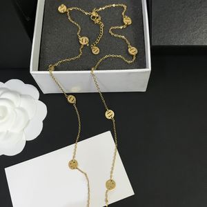 New Styles Pendant Designer Necklaces Choker Letter Pendants Men Women Design Brand 18k Gold Stainless steel Necklace Chains Wedding Jewelry Accessories