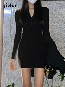カジュアルドレスタイトヒップブラックセクシーなスリム女性のフレンチスタイルポロネックジッパー編みファッション女性ストリートウェアシンプルなドレス