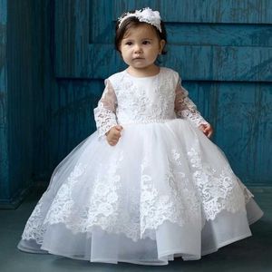 Vestidos de batismo vestido de menina flor bebê batismal adesivos brancos pura mangas compridas usadas para comunhão de aniversário de casamento q240507