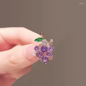 Broscher mini känsliga druvstift för kvinnor rhineson lila frukter avslappnad kostym brosch presenter