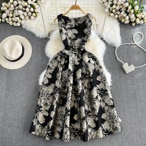 Casual Dresses French Vintage Court Jacquard ärmlös a-line klänning Kvinnor Summer Fashion Thin Round Neck Party Clothes Vestidos L166