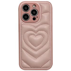 Luxury Love Heart Down Jacket Telefono Custodia per iPhone 15 14 13 12 Promax 11 Protection Bumper Bumper Copertura morbida silicio Shell