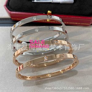 Designer -Cartres Bangle High Edition K Family Armband Farblose Präzision CNC Exquisites Gravaved Sky Star 18K Gold Band Diamond Q4ed