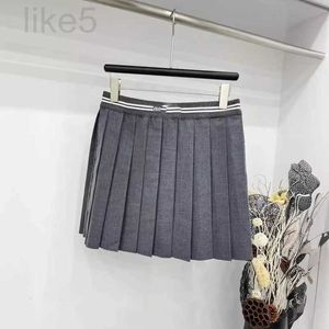 Skirts Designer Brand Spring and Summer New Miu Fresh Academy Style Fashion Versatile Letter Embroidery High Waist Solid Color Pleated Skirt YSPL