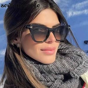 Sunglasses Retro Cat Eye Sunglasses for Women Luxury Designer Retro Cateye Womens Sunglasses New Fashion Plaza Sunglasses for Women J240508