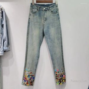 Kvinnors jeans 2024 Spring European Street utsökta strass denim byxor med hög midja bantning stretch beskurna kvinnor byxor