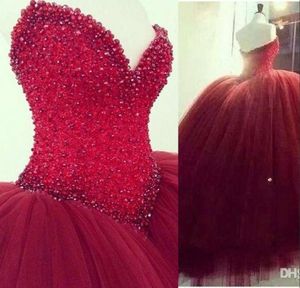Seksowne ciemnoczerwone sukienki Quinceanera Ball Ball Slewale bez rękawów kryształowy brokat Burgundii długa długość podłogi 15 sukienka imprezy balu Even6397308