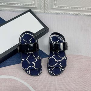 Designer sandaler för barn sommar djävul klistermärke brev g småbarn