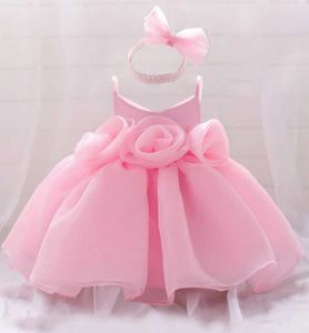 Sukienki chrzestne Baby Princess Sukienka ślub Pierwsza przyjęcie urodzinowe Dziecięce Ubranie Kaleka Elegancka biała kwiat baptysta Q240507