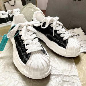 Maison Mihara Yasuhiro Designer Canvas Shoes Outdoor Men's Toe Cap Mmy Shoes For Women Casual Board Shoes Black White Sneakers Luxury Jogging Walking Shoe 35-44 PR1