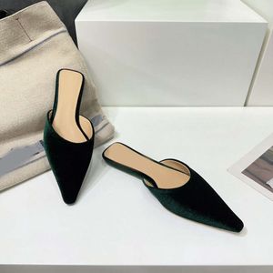 Aksamitne spławione kapcie Kobiety na wiosnę i lato, nowy styl do odzieży wierzchniej, stylowe spiczaste buty Mullera, owinięte sandały, zamszowa powierzchnia, minimalistyczna