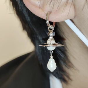 Viviane Westwood Earrings女性デザイナーイヤリングバロックパールドロップレングスクラシック3D土星UFOイヤリングジュエリーバレンタインデーギフト