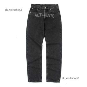 Vetements Jeans Women S Jeans 24SS Vetements Denim Pants Men High Quality Letter Brodery Button Pocket Blue VTM Byxor Toppkvalitet 970