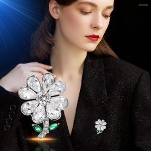 Brooches Luxury Crystal Four Leaves Brooch Women's High Quality Jewelry Female Coat Decorative Pins Festival Gift For Girlfriend