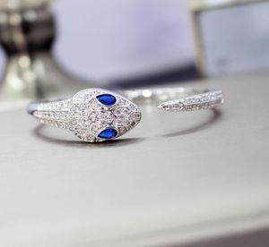 New designer high quality zircon stone paved blue eyes animal cuff bracelet bangle 18k white gold plated PUNK jewelry for women8562928