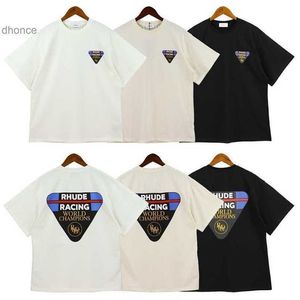 Mężczyznę i kobiety projektantka mody Rhude Odwrócony trójkąt list drukarski Krótkoczerwiecze T-shirt dla mężczyzn Women High Street Lose Half Sleeve