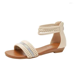 Sıradan Ayakkabı 2024 Yaz Kama Sandalet Yuvarlak Toe Toe Sırt fermuar çanta şık ve minimalist elmas peri tarzı Roman Kadınlar
