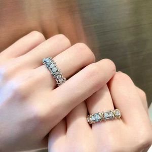 Band Rings High version V-gold T-family cross color separation ring for women 18k light luxury fashion micro set diamond wedding Q240507