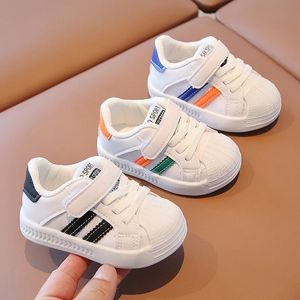 Barn antislips bärresistenta casual skor flickor pojkar barn mjuk ensam småbarn baby andningsbara sport sneakers size1626 240430