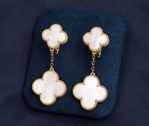 Master Juwelier sorgfältig gestaltete Ohrringe vier Blattklee von Diamanten weiß rot mit gewöhnlichen Vanly