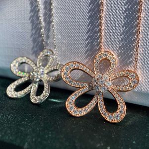 Brand originality Van sunflower Necklace S925 silver full diamond Big Flower Duoshan Camellia pendant female clavicle chain jewelry