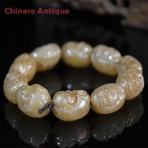 Skulpturer China Antique Hongshan Culture Kava Stone Old Man Exquisite Hand Carved Armband Statyes ET Sculptures Wristband