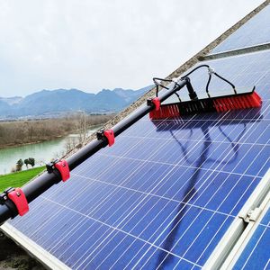 Professionelles Solarpanel -Reinigungskit mit 36 Fuß Teleskopstange Hochwaschwasser Fed Pinsel 240508