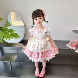 Flickaklänningar 2024 Summer Fashion Girls Bear Lolita Dress Breattable Fabric Vest kjol Western Party Princess med hängslen.