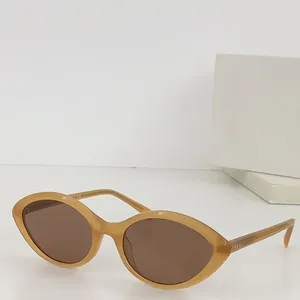 Солнцезащитные очки женщины дизайн моды классическая роскошная на открытом воздухе бизнес.