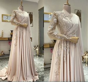 Kaftan Dubai Arabico Hijab maniche lunghe abiti da sera musulmani in pizzo in rilievo elegante una linea di abiti da ballo da ballo donne più dimensioni abiti da formale in Medio Oriente