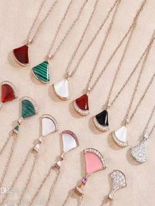 Fanshaped Pendant Necklace Designer Jewelry luxury skirt Necklaces for Women girlfriend rose gold Black white green red pink diam3600197
