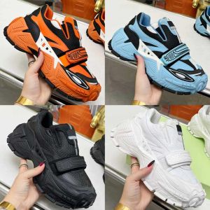 Off Mens Sports Designer Shoes Womens Fashion Casual Shoes 2023 Autumn and Winter New Trend Sneakers Orange Black Big Nose Dad Shoes Leipped In Original Box Size 35-46