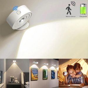 Lampada a parete Prononi a led ricaricabili Sensore di movimento Luce Luci a cordone 360 ° Lettura magnetica rotabile per camera da letto interno