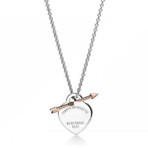 Pendant Necklaces T Home Precision High Quality Heart Necklace with One Arrow Through the Personalized Thick Chain Fine Jewelry Q240507